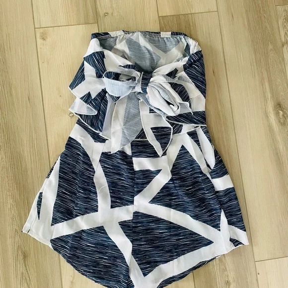 Romper - Picture 2 of 3